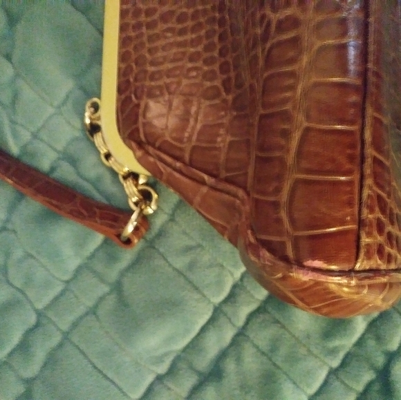 Liz Claiborne Croc bag - Picture 4 of 4